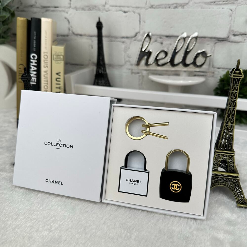 Chanel beauty counter line NEW lock and key keychain bag charm CUTE GIFT!